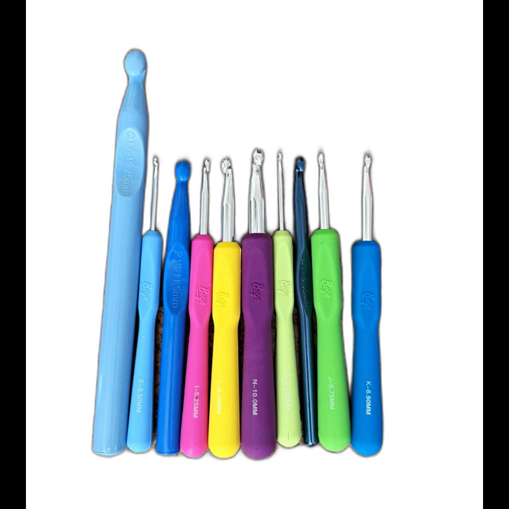 Boye Ergonomic Crochet Hook Set Assorted Sizes Q P N L K J I E D